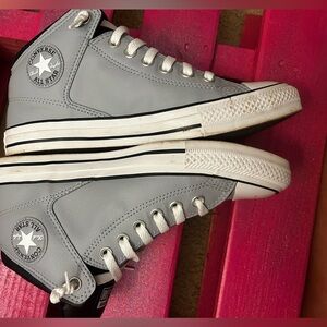 Unisex Converse Chuck Taylor All Star high tops:Grey/Navy- women’s-9 men’s 7